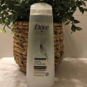 Dove Clarify & Hydrate Shampoo - With Charcoal New & Unused
Discontinued